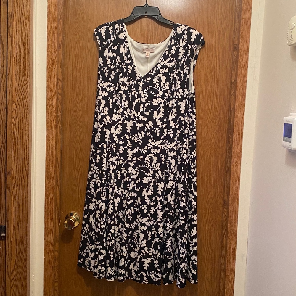 Elegant Black and White Floral Dress